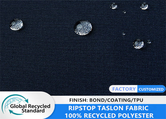 Matt Polyester reciclado 100% 0,2 telas frias do revestimento do inverno da prova do escudo macio de Ripstop Taslon